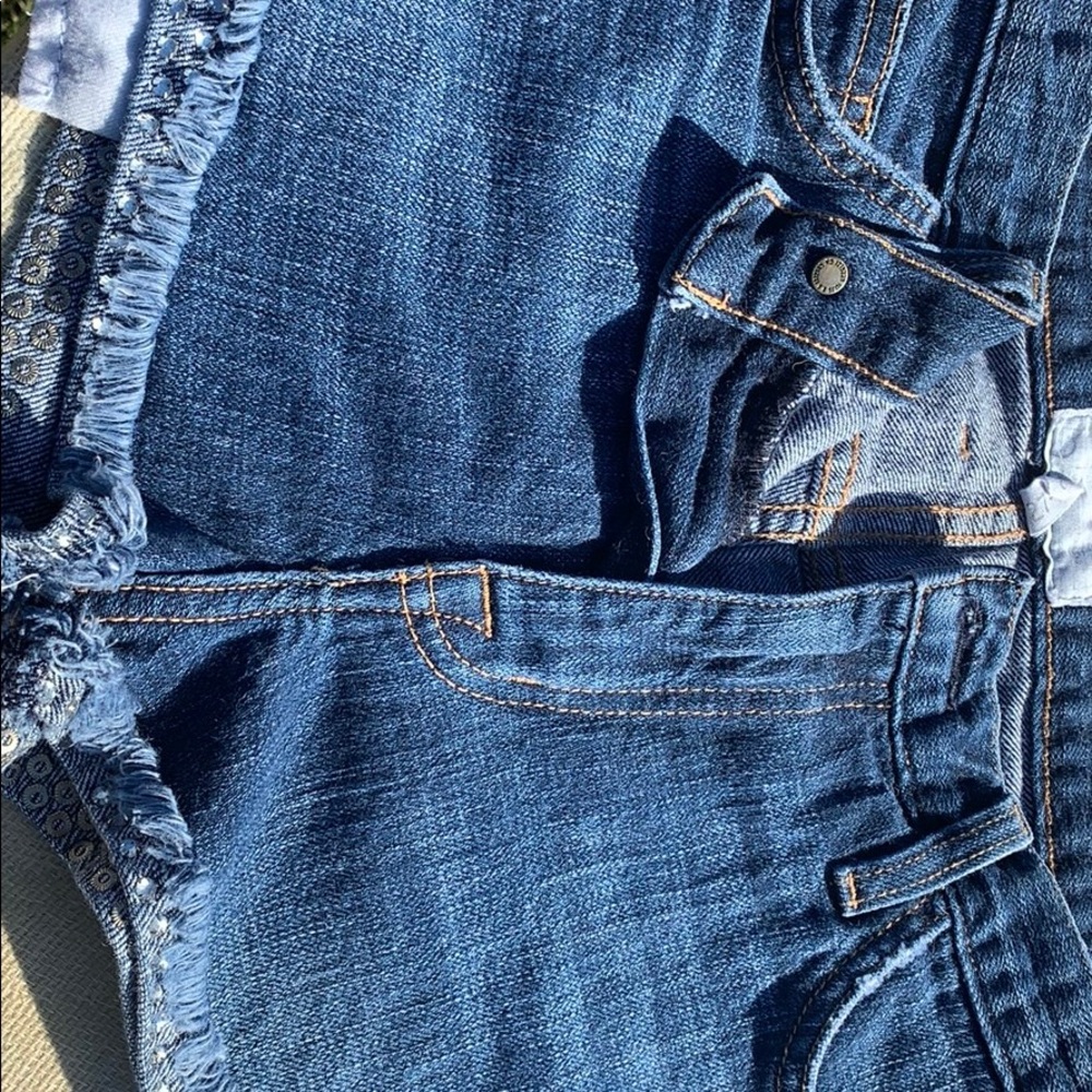 Current elliott boyfriend short.